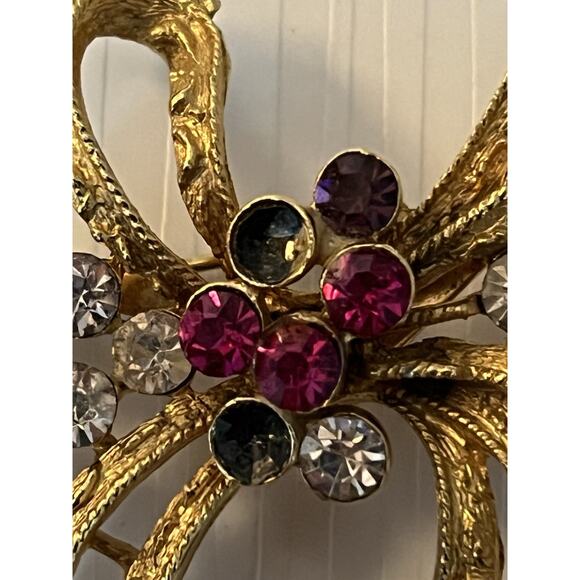 Vintage CORO Pin Brooch Pink Purple Gold-Tone Ribbon Signed Missing Stones - Picture 5 of 11
